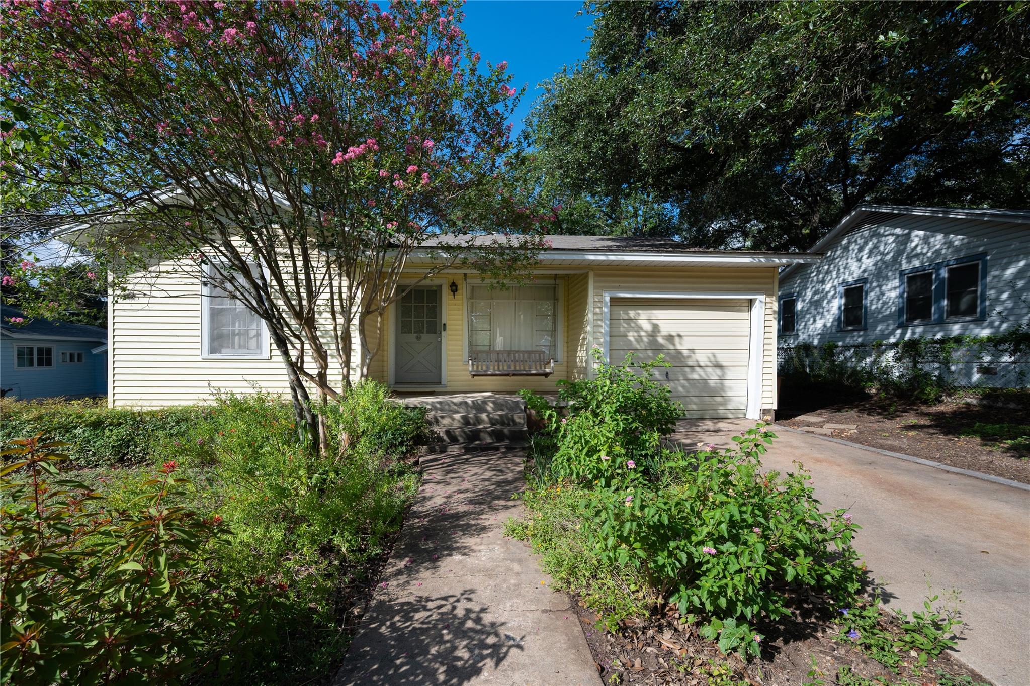 2107 Rabb Glen St, Austin, TX 78704