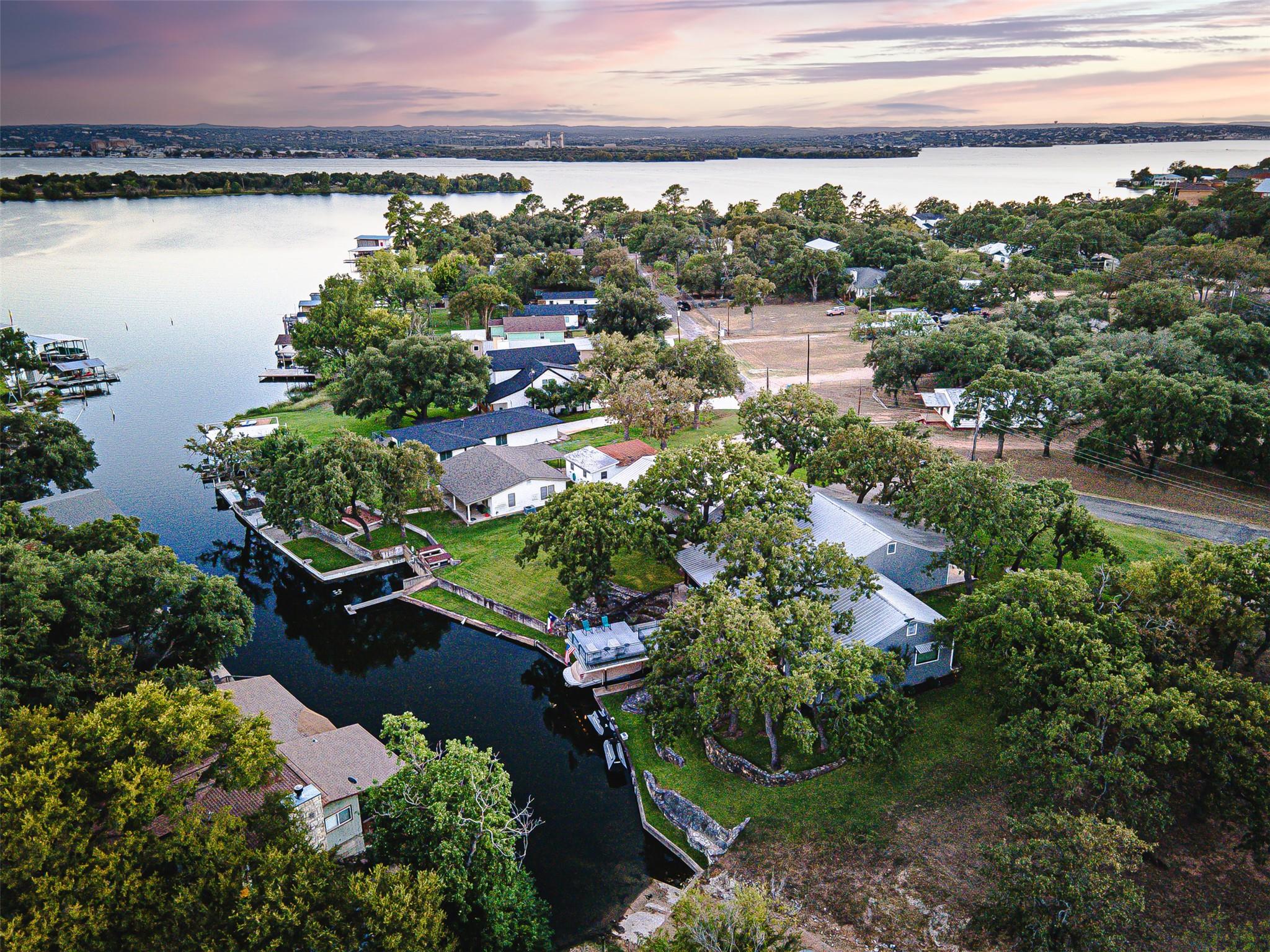 1104 Hill Circle West Dr, Granite Shoals, TX 78654