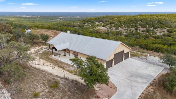 427 S Cedar Mountain Dr, Marble Falls