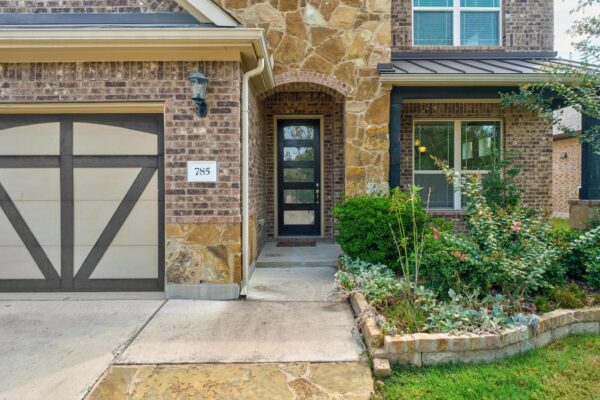 785 Vista Garden Dr, Buda