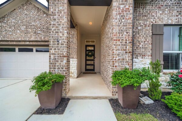 417 Peace Pipe Way, Georgetown