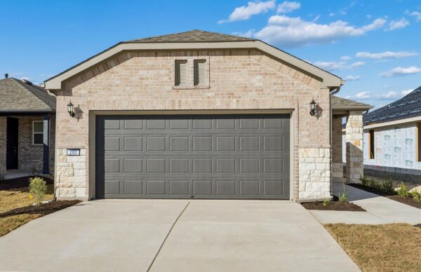 203 Smokestack Ln, Georgetown