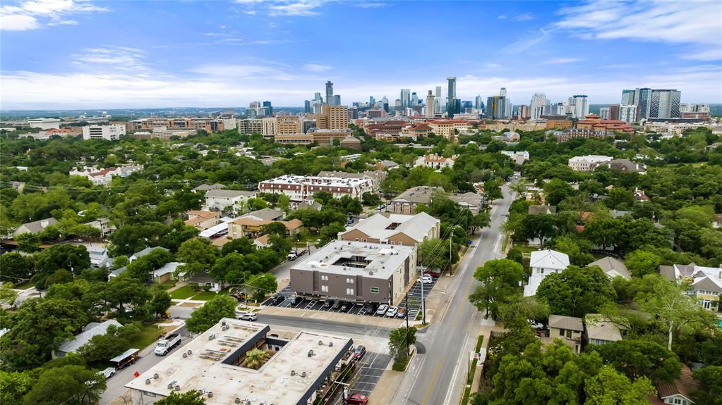 206 E 33rd St #208, Austin, TX 78705