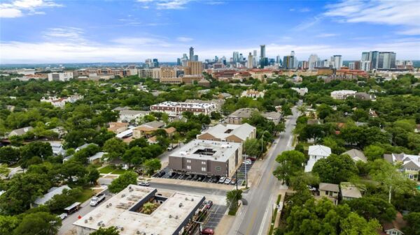 206 E 33rd St #208, Austin