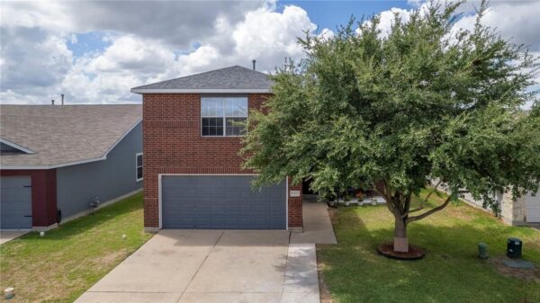 18425 Crestwind Ln, Elgin