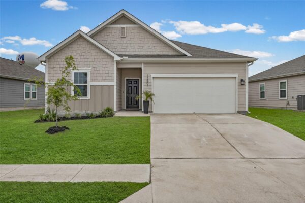 13501 Arthur Vandenburg Way, Manor