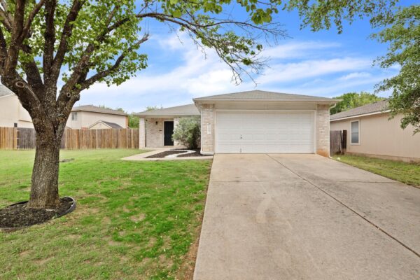 105 Stanford Dr, Leander