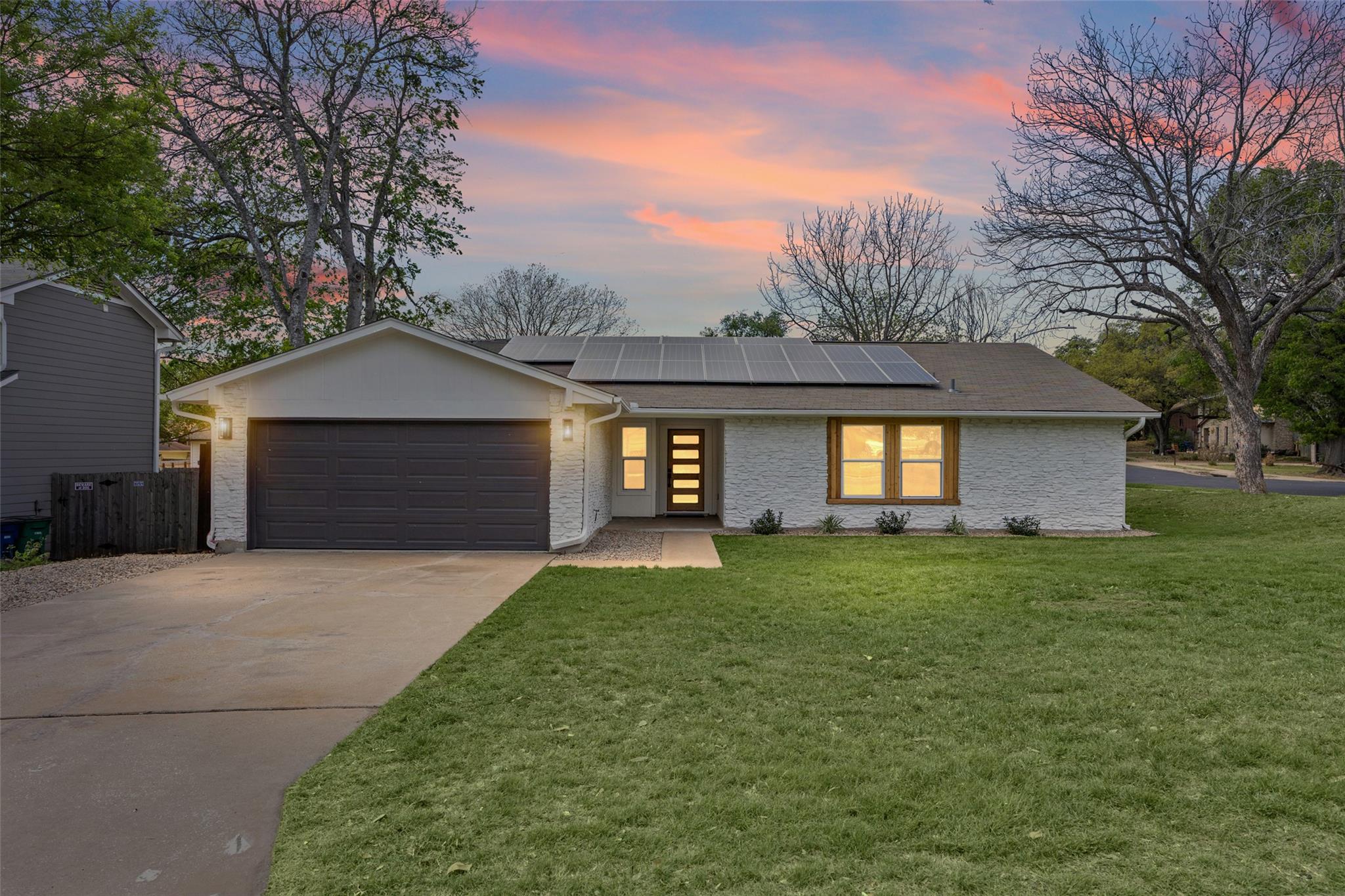 7900 KENESHAW Dr, Austin