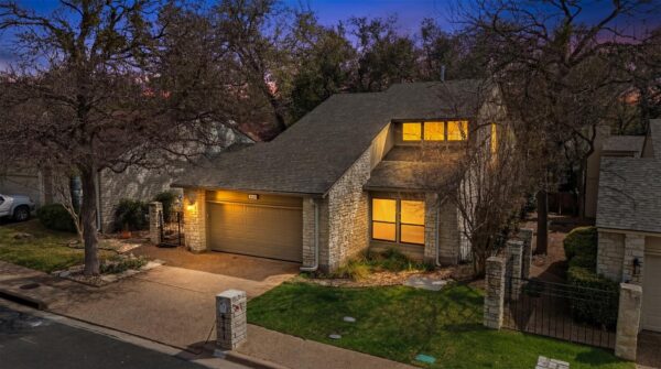 8101 Raintree Pl, Austin