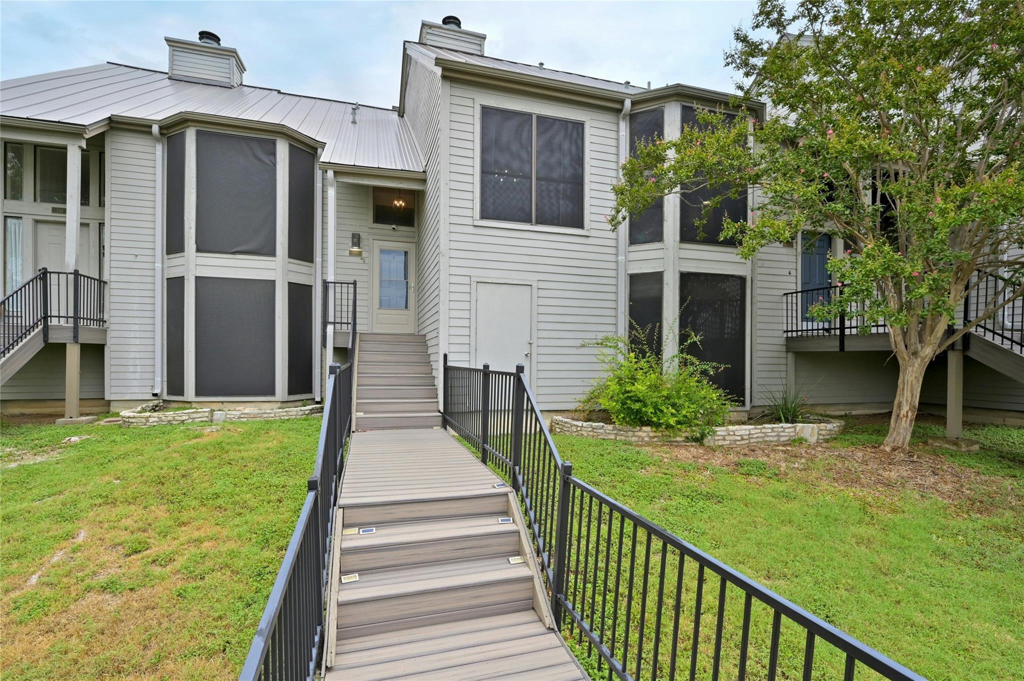 200 World Of Tennis Sq #200, Lakeway, TX 78738
