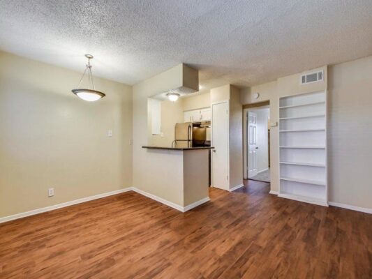 2401 Manor Rd #119, Austin