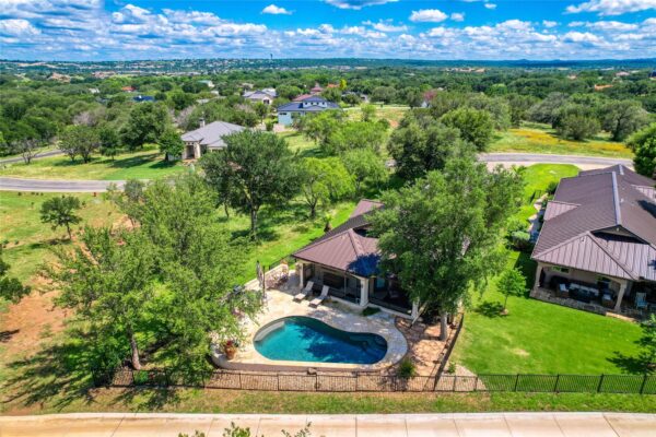604 Fault Line Dr, Horseshoe Bay