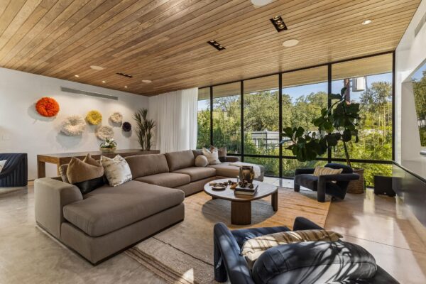 2304 Indian Trl, Austin