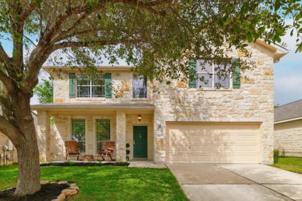 9212 Pioneer Forest Dr, Austin