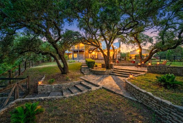 101 Arrowlake Rd, Wimberley