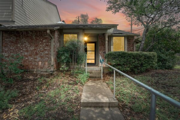 3801 MENCHACA Rd #24, Austin