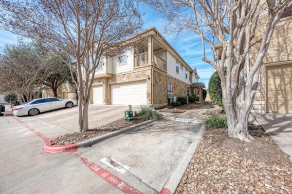 16100 S Great Oaks Dr #602, Round Rock