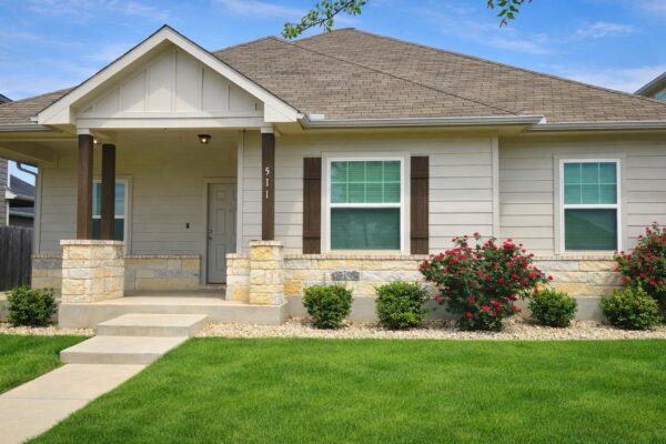 511 Pulitzer Dr, Hutto