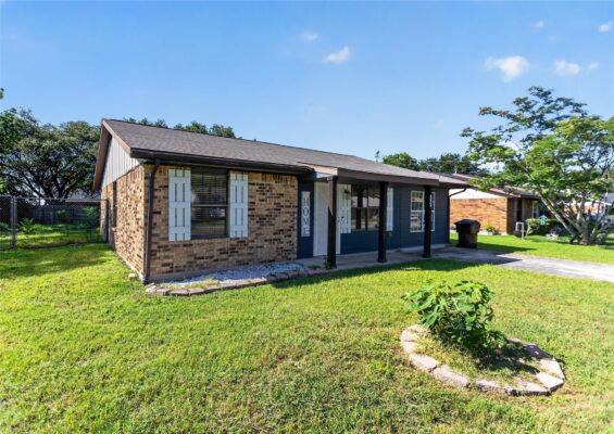 1308 Pendergrass St, Lockhart