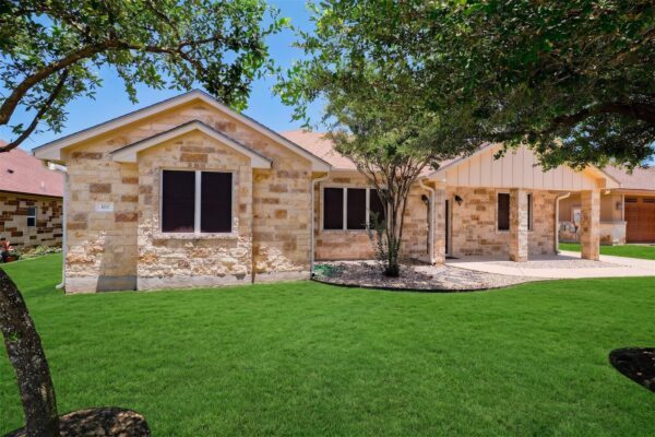 100 Magan Ln, Jarrell