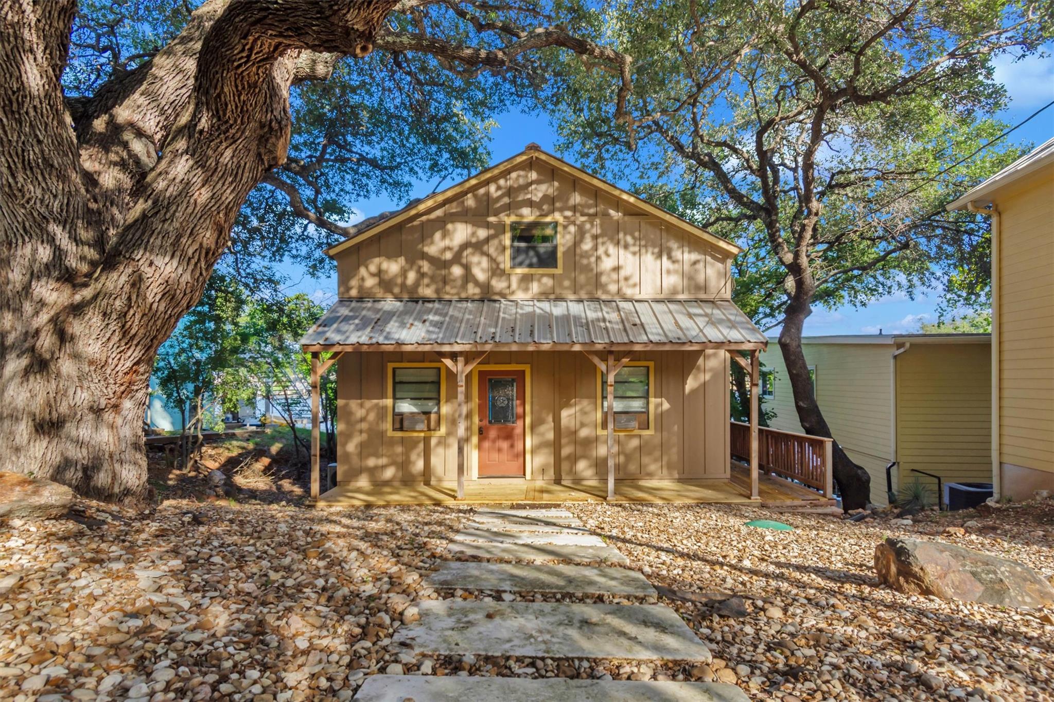 741 Sandy Mountain Dr, Sunrise Beach, TX 78643
