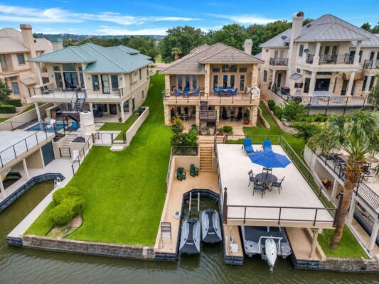 223 Dominion Dr, Horseshoe Bay
