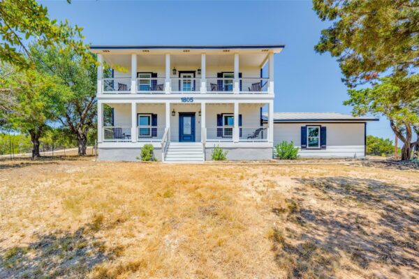 1805 Spring Valley Dr, Dripping Springs