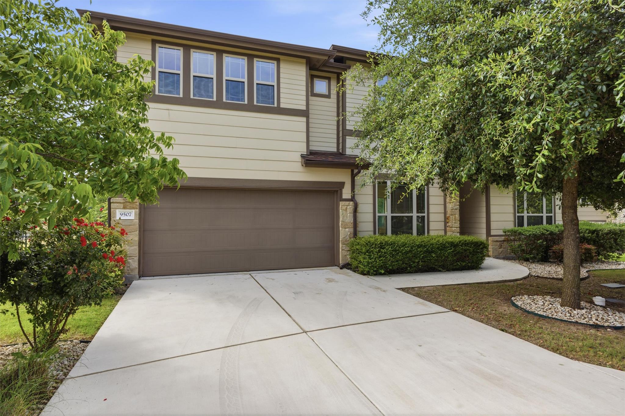 9507 McKnight Loop #13, Austin, TX 78717