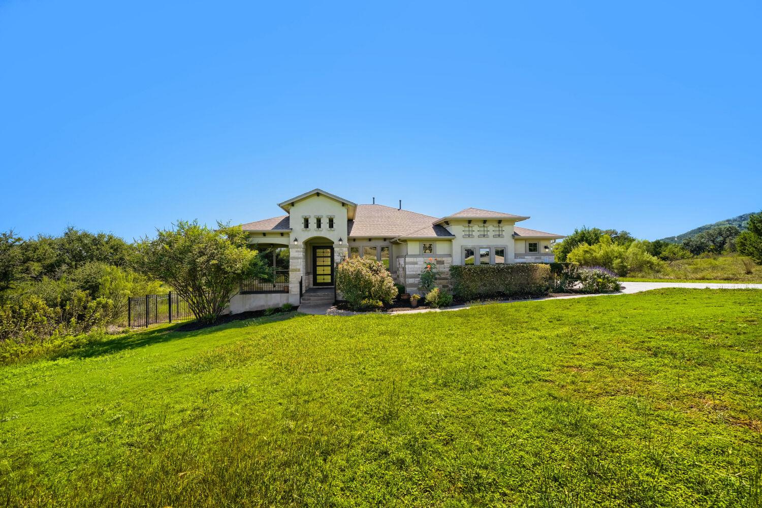 29711 Montana Ridge Pass, Marble Falls, TX 78654