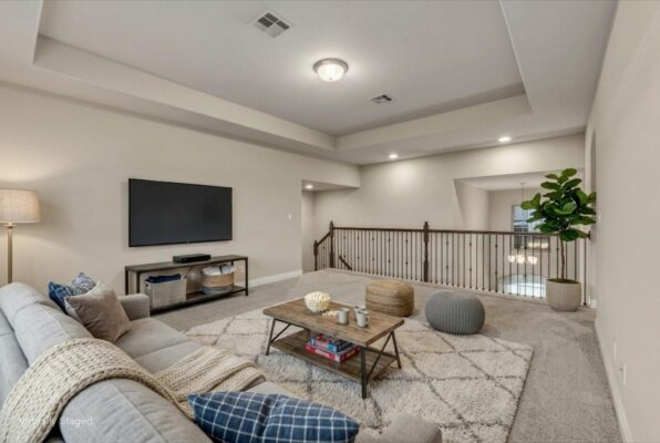1320 LOW BRANCH Ln, Leander