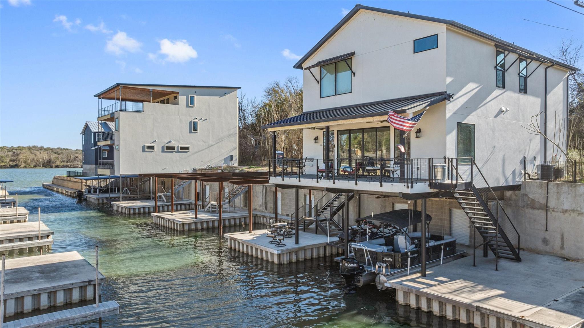 942 Euel Moore Dr, Kingsland, TX 78639