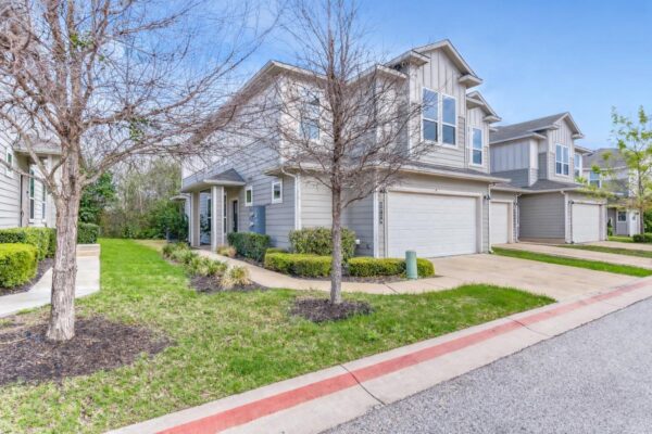 1719 Roseburg Dr, Austin