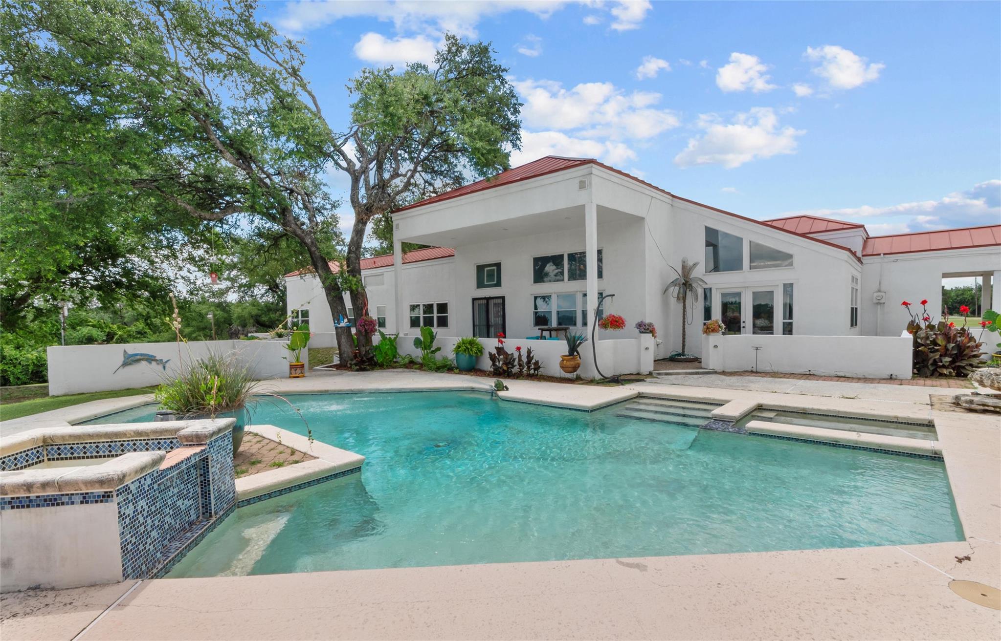 6750 N Lakeview Dr, Salado, TX 76571