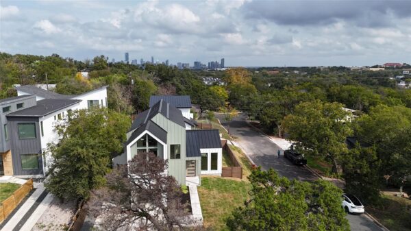 400 Post Road Dr, Austin