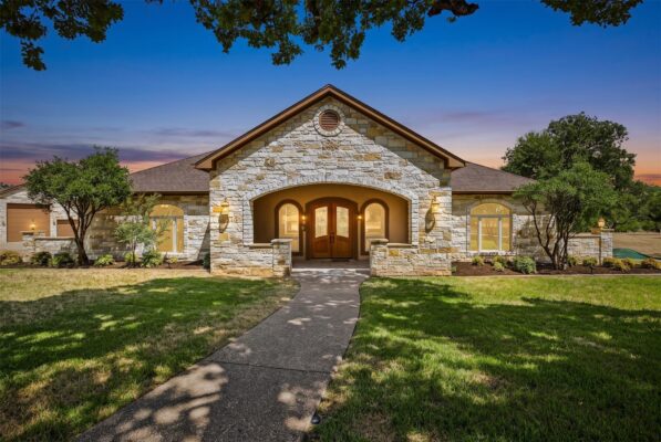 101 Flint Rock Trl, Spicewood