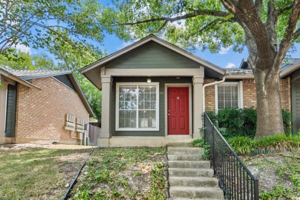 1015 E Yager Ln #179, Austin