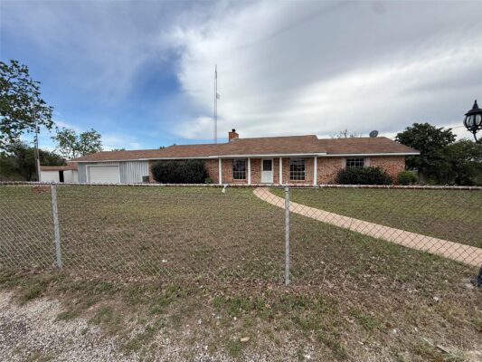 713 Fm 153 None, Smithville