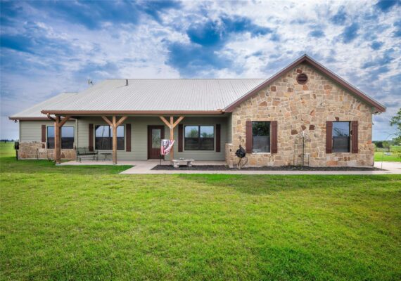 851 & 877 County Road 455 None, Coupland