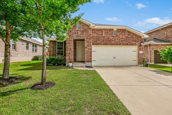 1504 William Bee Dr, Leander