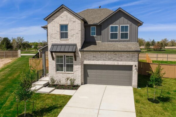 229 Kingswood Dr, Bastrop