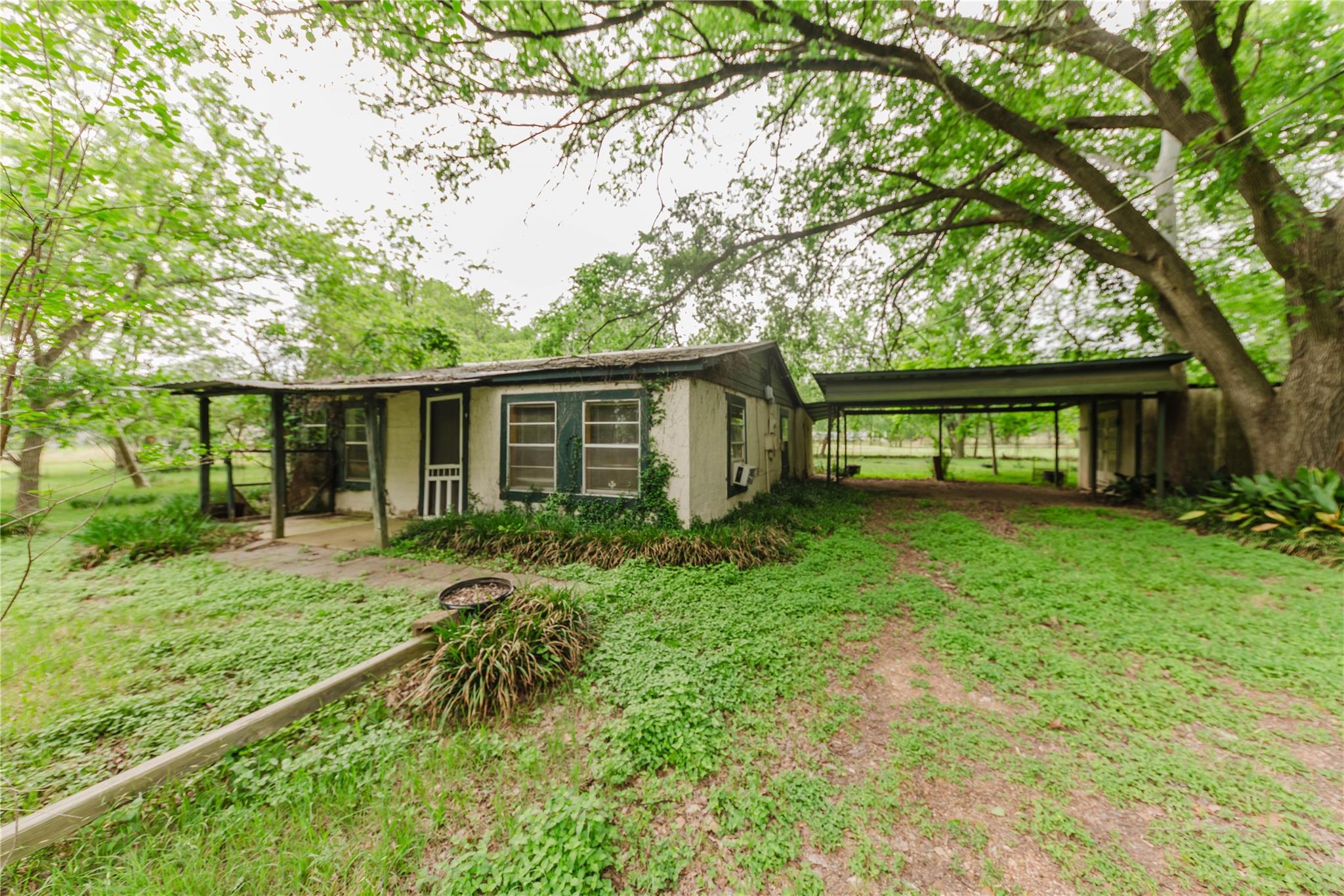 262 Highway 95 None S #A, Smithville, TX 78957