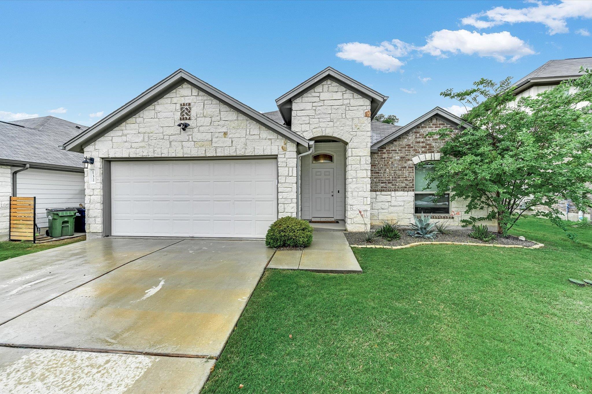 132 Walkup Ln, Leander