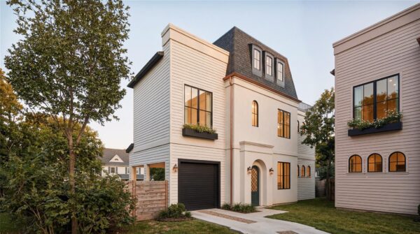 1174 Oak Grove Ave #3, Austin