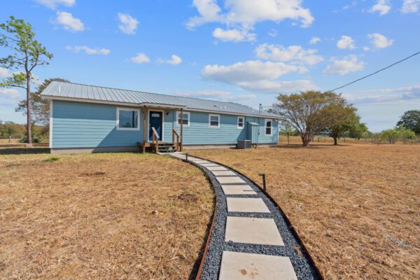 154 Caracara Ln, Dale
