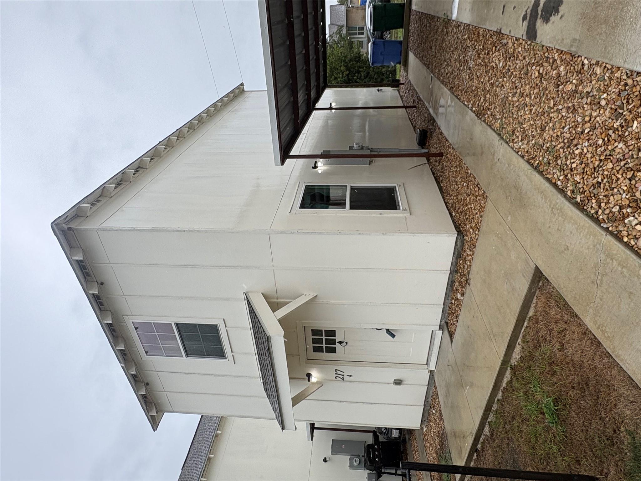 350 Debus Dr #217, Taylor, TX 76574