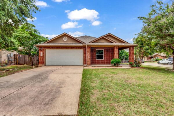609 Golden Gate Dr, Leander