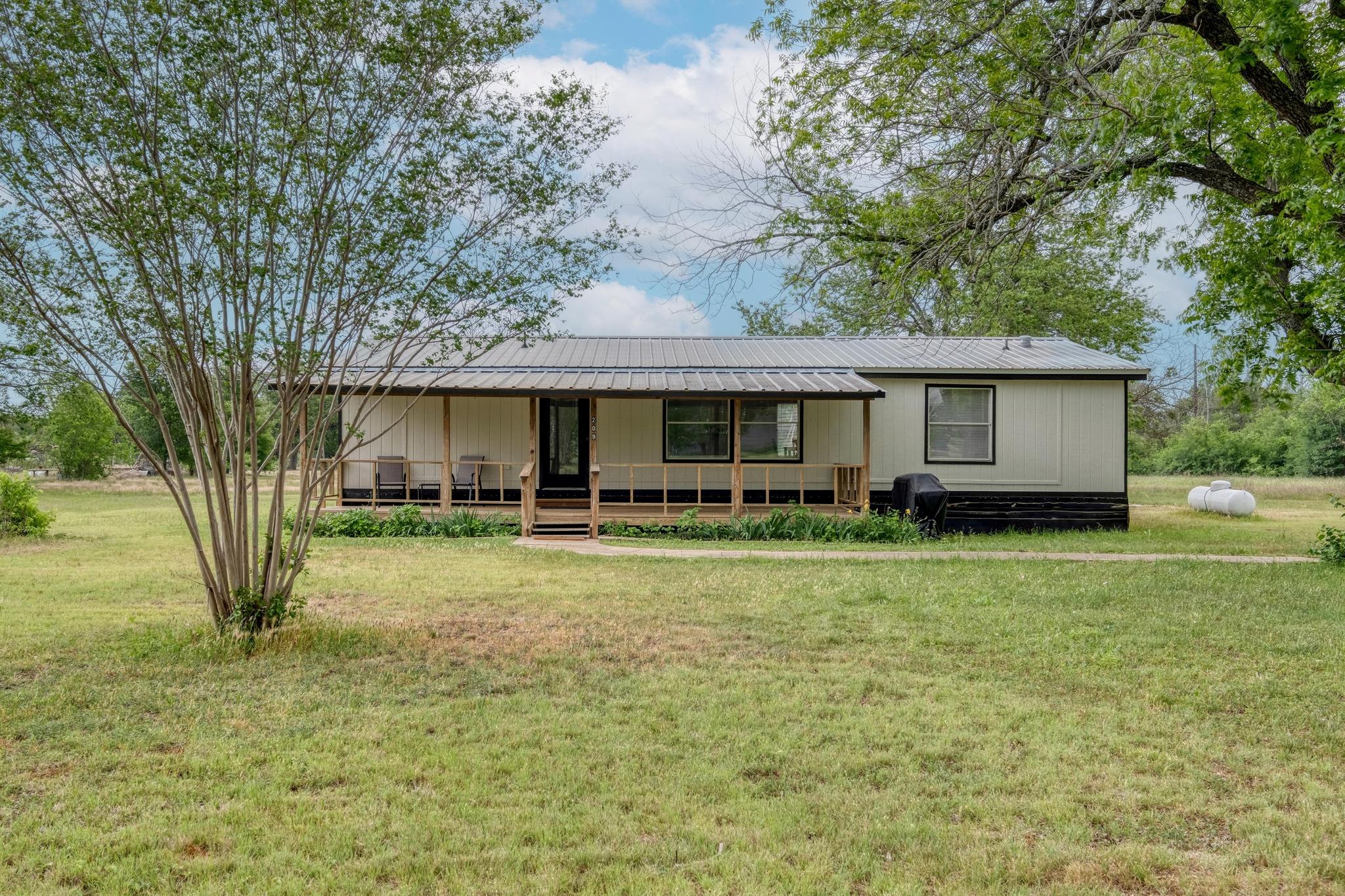 209 Fallwell St, Liberty Hill, TX 78642