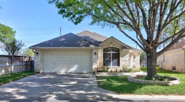 222 Village Dr, Georgetown