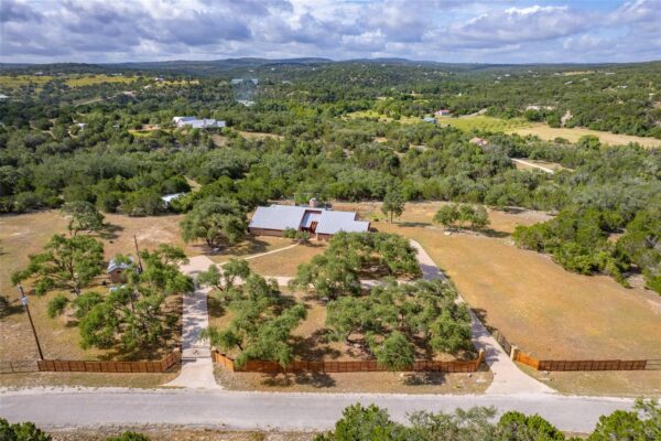 300 Sycamore Valley Rd, Dripping Springs