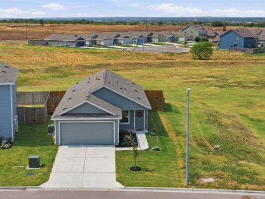 171 Cattle Queen Rd, Jarrell